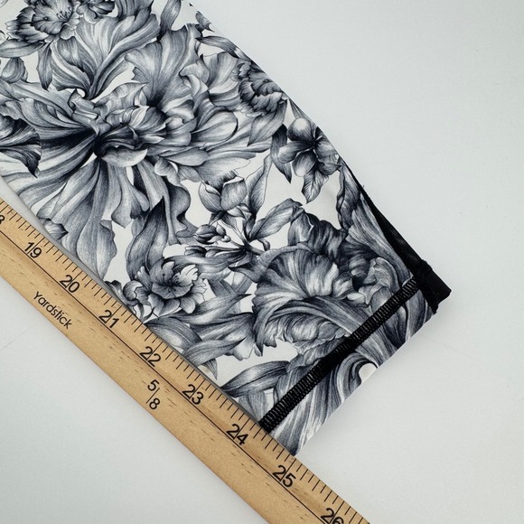 Lululemon Wunder Under High Rise Crop 25" 8 Botanical Toile Floral Black White - Picture 5 of 5
